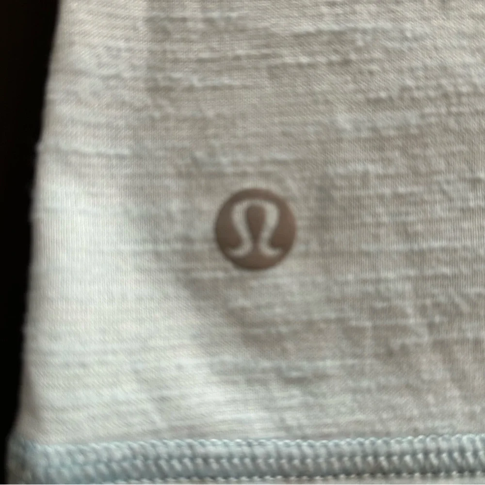 Lululemon Women's 4 Blue Snake Print Flow Y Tank Built-in Bra Pilates Aesthetic - Picture 9 of 9